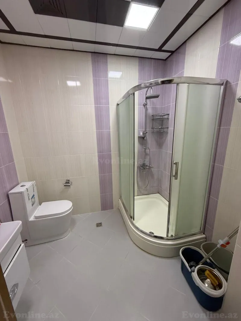 Kirayə verilir 3 otaqlı Mənzil Yeni tikili 130 m² İnşaatçılar m. - şəkil 9