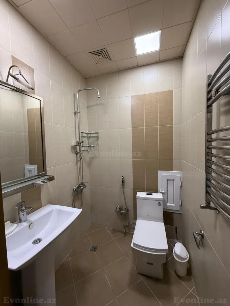 Kirayə verilir 3 otaqlı Mənzil Yeni tikili 130 m² İnşaatçılar m. - şəkil 10