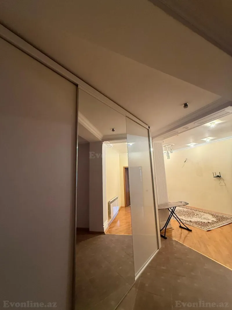 Kirayə verilir 3 otaqlı Mənzil Yeni tikili 130 m² İnşaatçılar m. - şəkil 12