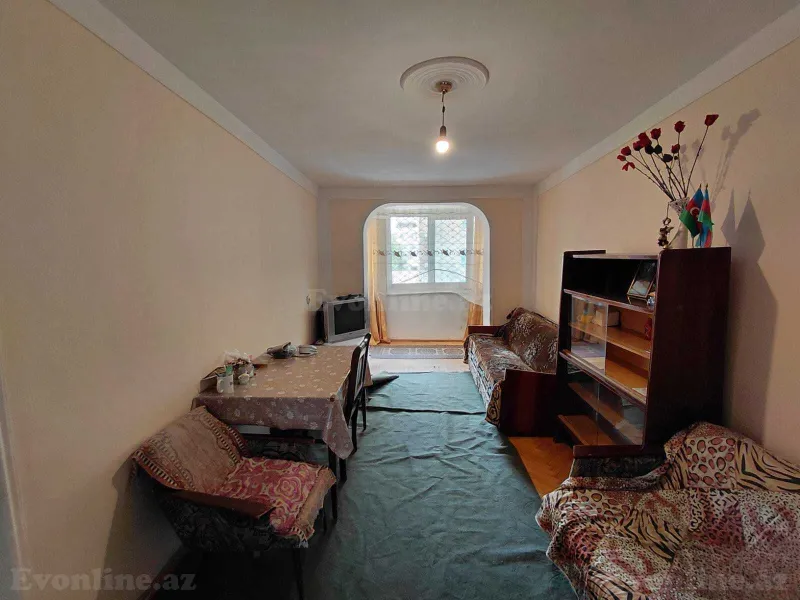 Kirayə verilir 3 otaqlı Mənzil Köhnə tikili 70 m² İnşaatçılar m.