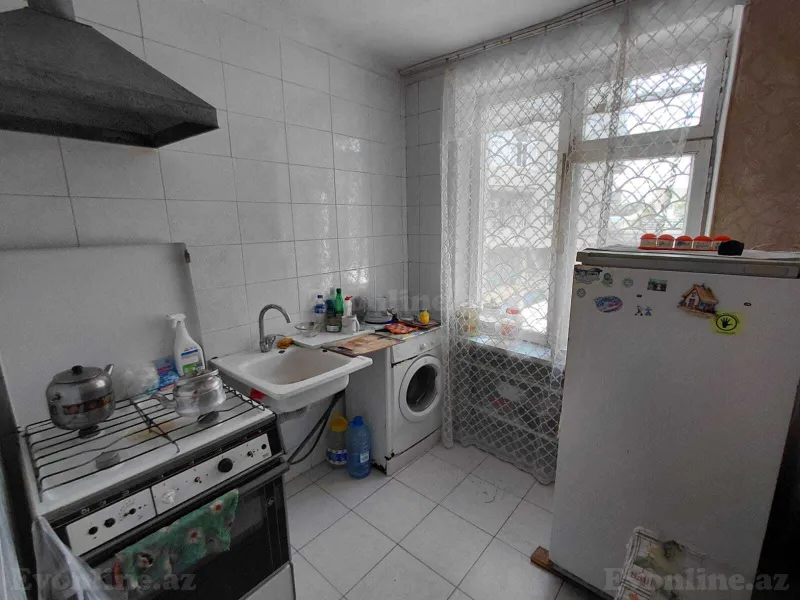 Kirayə verilir 3 otaqlı Mənzil Köhnə tikili 70 m² İnşaatçılar m. - şəkil 3