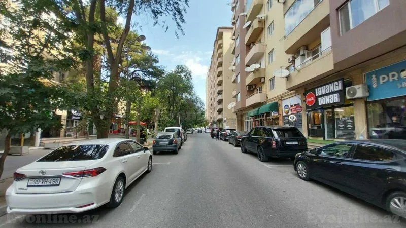 3 otaqlı Mənzil 75 m² Elmlər Akademiyası m. Satılır