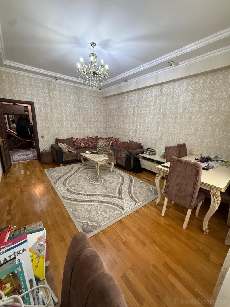 3 otaqlı Mənzil 80 m² Qara Qarayev m. Satılır