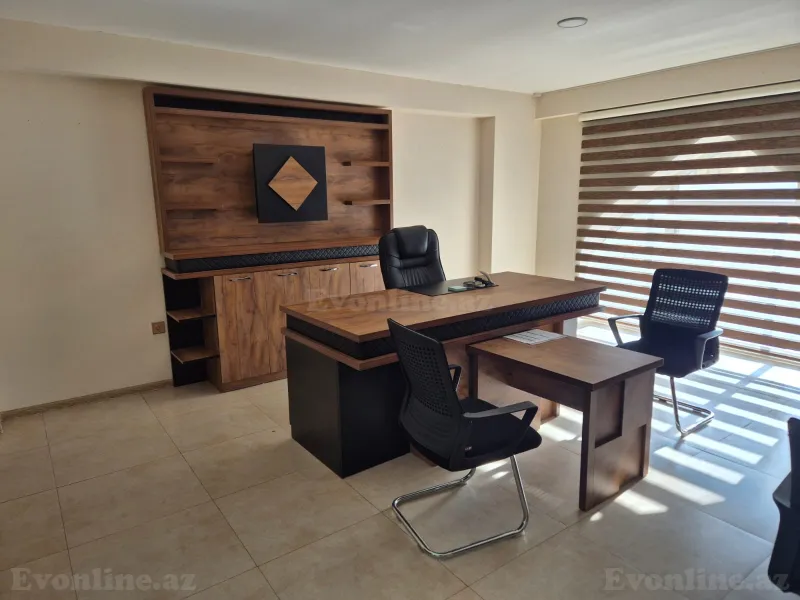 Kirayə verilir Ofis 70 m² Montin