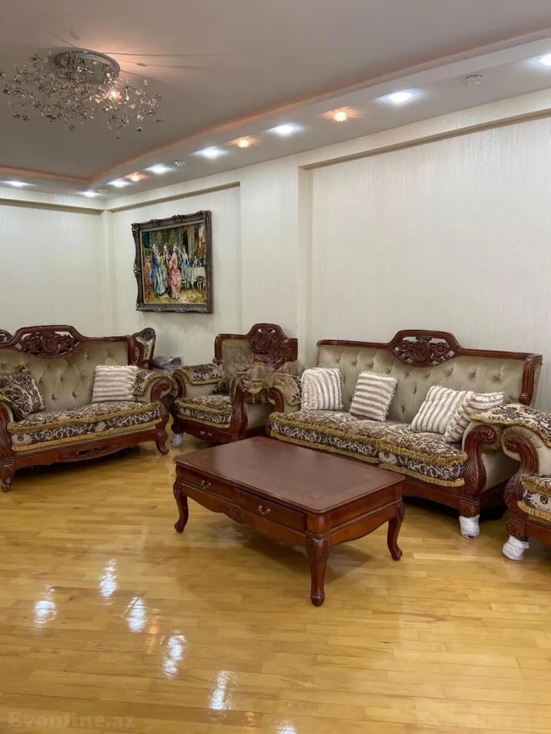 Kirayə verilir 4 otaqlı Mənzil Yeni tikili 221 m² Elmlər Akademiyası m.