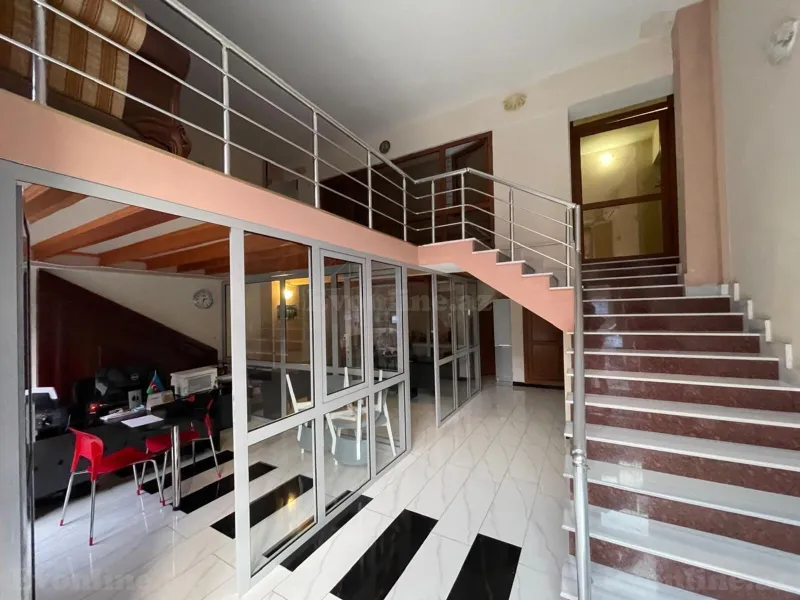 Obyekt 250 m² Yasamal r. Kirayə verilir