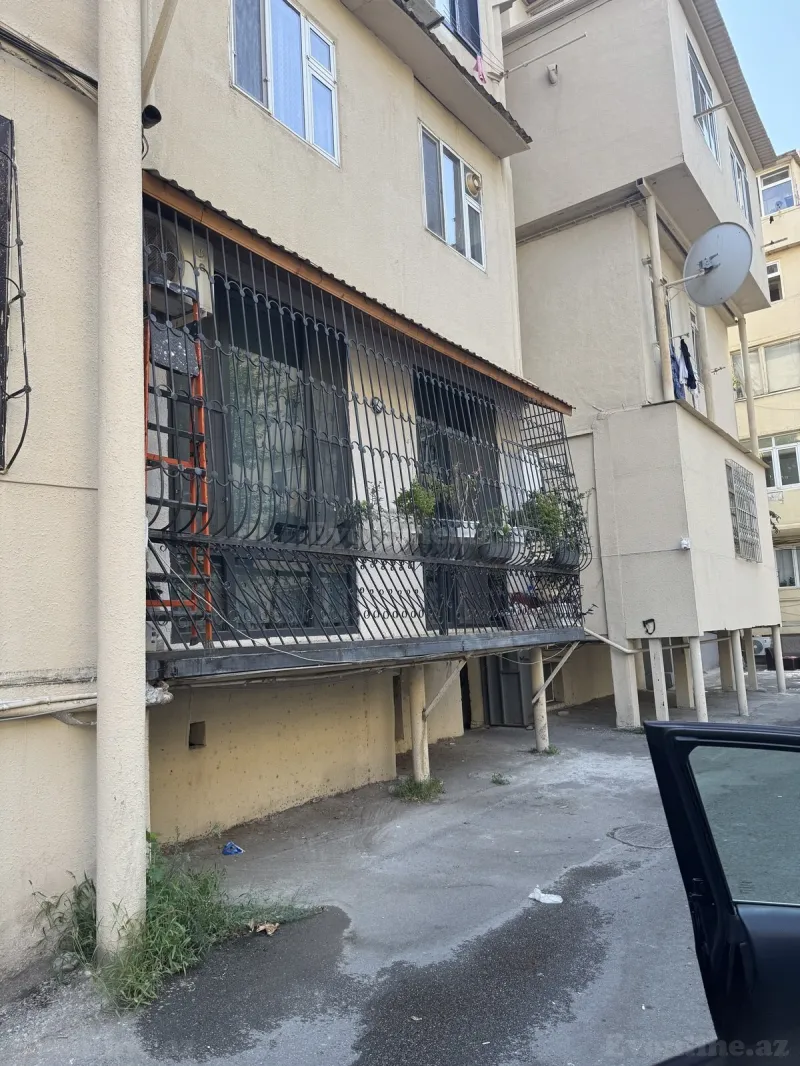 Satılır 3 otaqlı Mənzil Köhnə tikili 100 m² Nizami m. - şəkil 3