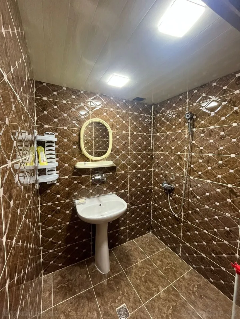 Kirayə verilir 2 otaqlı Mənzil Köhnə tikili 65 m² Həzi Aslanov m. - şəkil 20