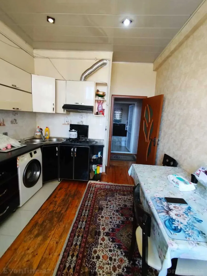 2 otaqlı Mənzil 85 m² Xətai r. Satılır