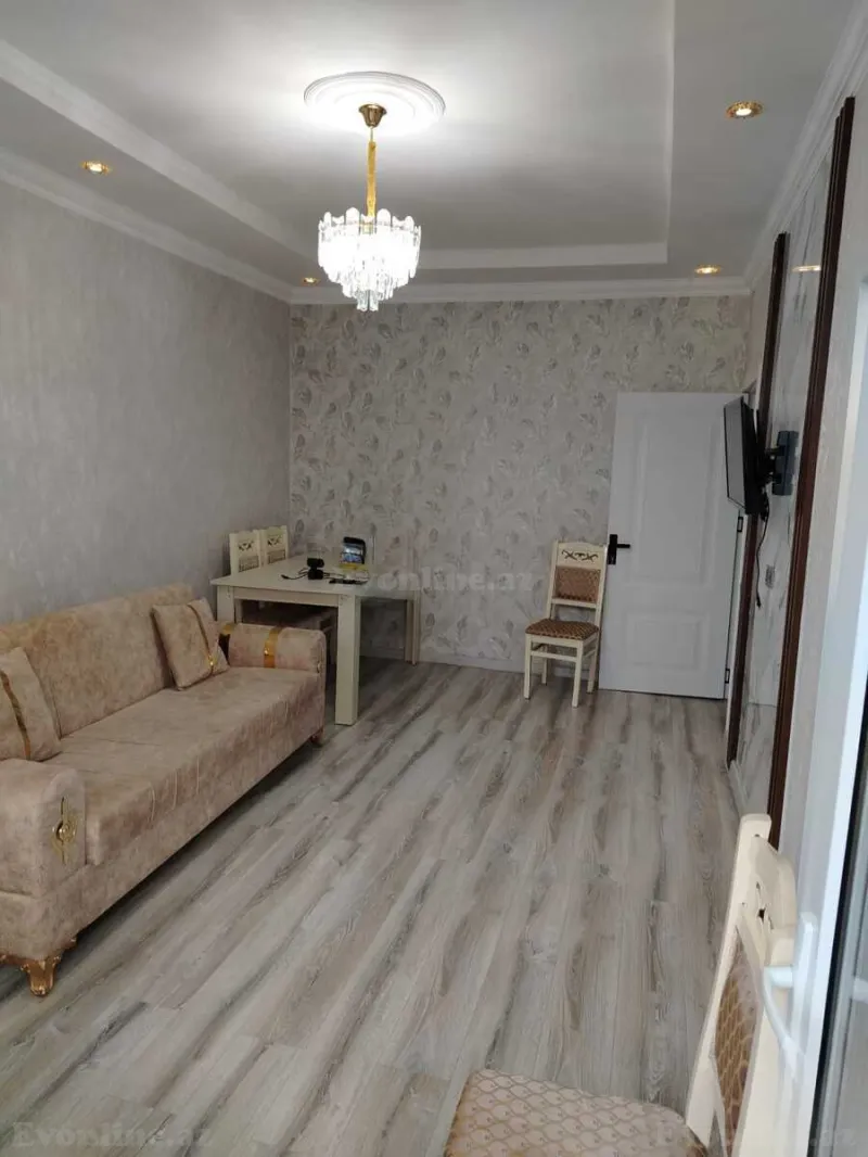 Kirayə verilir 2 otaqlı Mənzil Köhnə tikili 50 m² Memar Əcəmi m.