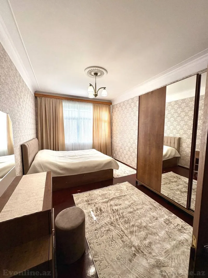 Kirayə verilir 2 otaqlı Mənzil Köhnə tikili 52 m² Memar Əcəmi m. - şəkil 4