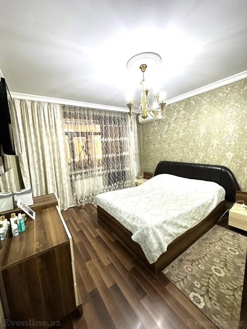 Satılır 3 otaqlı Mənzil Köhnə tikili 80 m² Bakıxanov - şəkil 3