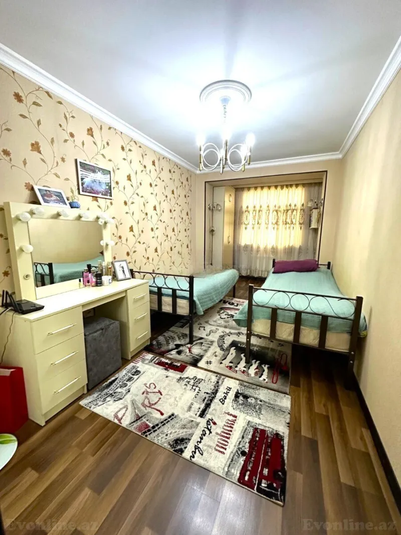 Satılır 3 otaqlı Mənzil Köhnə tikili 80 m² Bakıxanov - şəkil 4