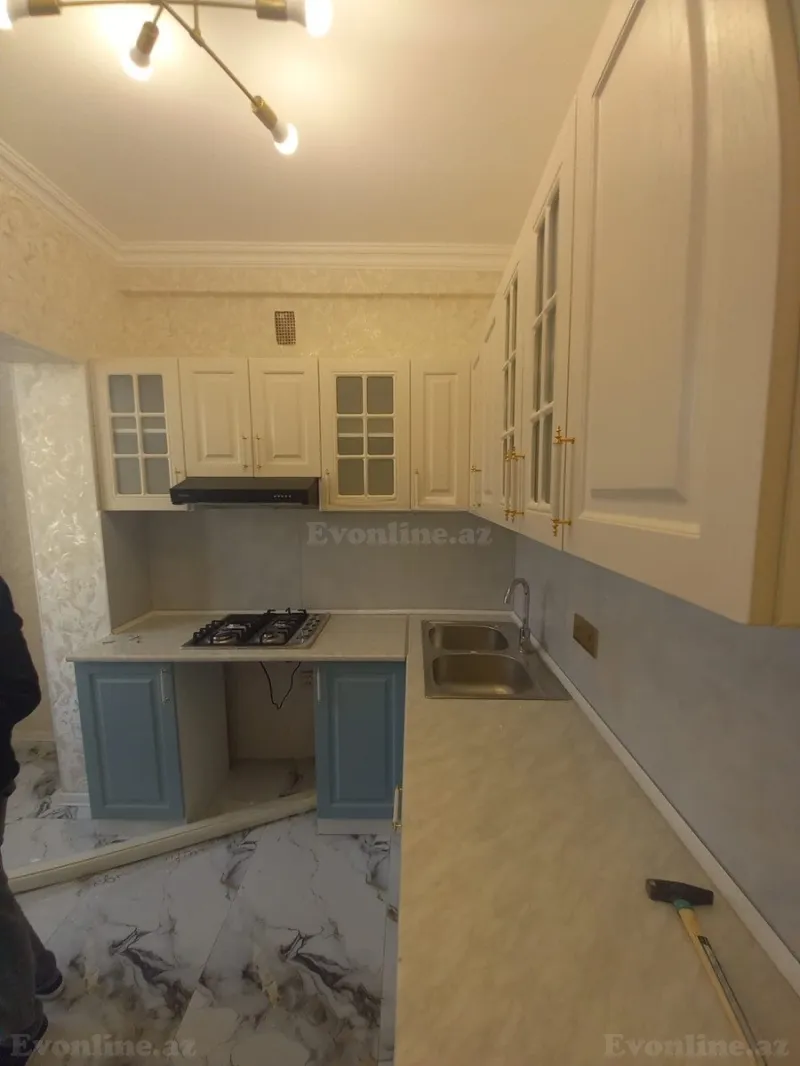 Satılır 3 otaqlı Mənzil Köhnə tikili 82 m² 8-ci mikrorayon - şəkil 2