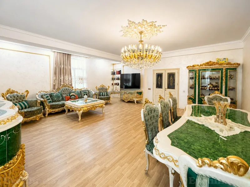 Satılır 4 otaqlı Mənzil Yeni tikili 168 m² Badamdar - şəkil 2
