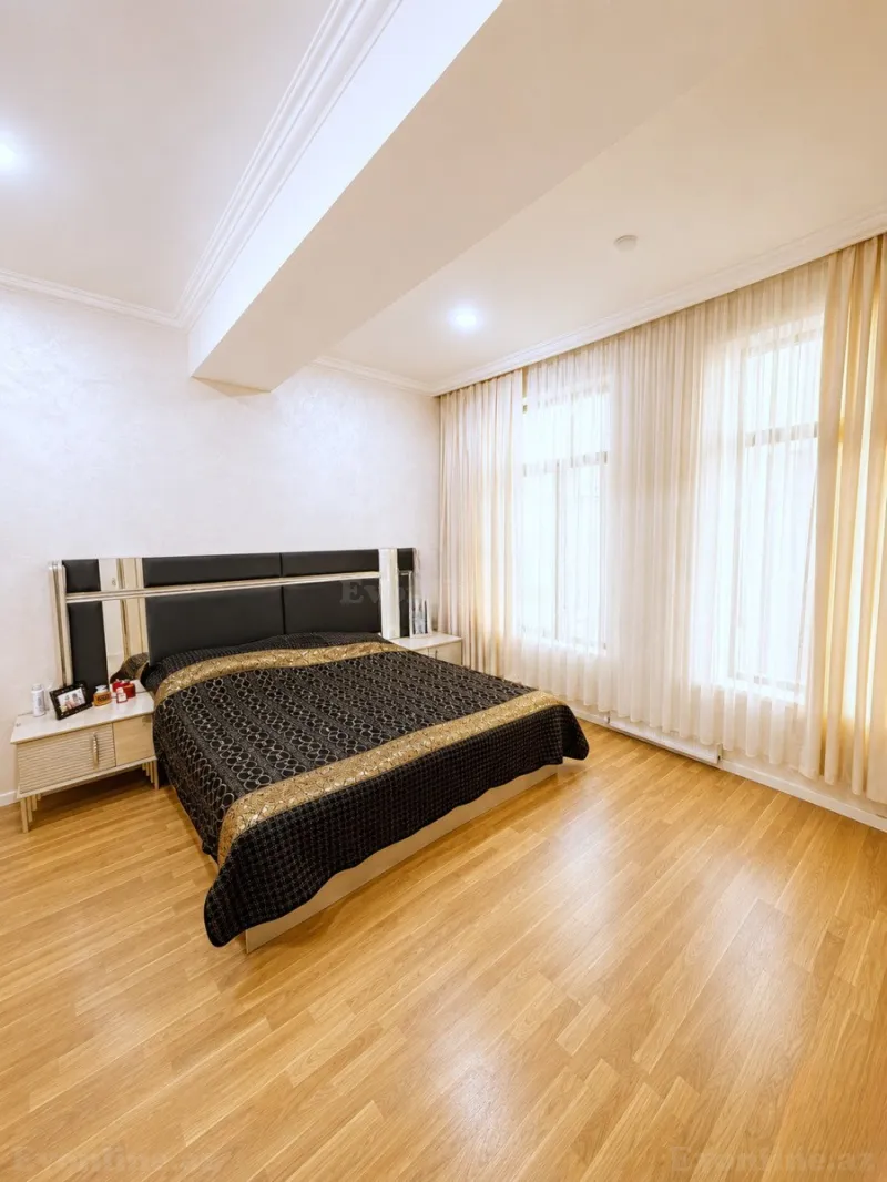 Satılır 4 otaqlı Mənzil Yeni tikili 168 m² Badamdar - şəkil 13