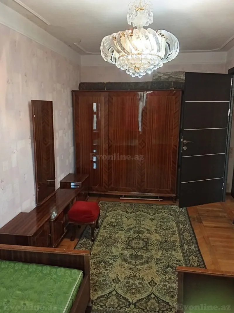 Satılır 2 otaqlı Mənzil Köhnə tikili 47 m² Elmlər Akademiyası m. - şəkil 2