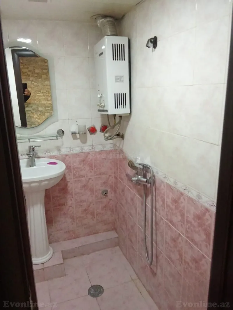Satılır 2 otaqlı Mənzil Köhnə tikili 47 m² Elmlər Akademiyası m. - şəkil 8