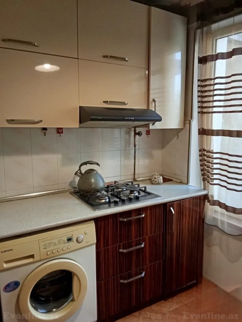 Satılır 2 otaqlı Mənzil Köhnə tikili 47 m² Elmlər Akademiyası m. - şəkil 9