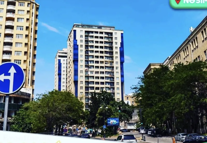 Kirayə verilir 4 otaqlı Mənzil Yeni tikili 300 m² 28 May m.