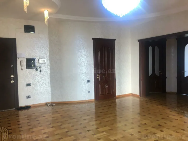 Kirayə verilir 4 otaqlı Mənzil Yeni tikili 300 m² 28 May m. - şəkil 7