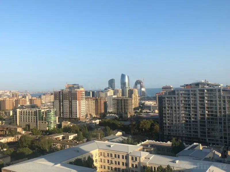 Kirayə verilir 4 otaqlı Mənzil Yeni tikili 300 m² 28 May m. - şəkil 14