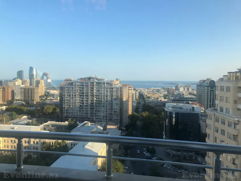 Kirayə verilir 4 otaqlı Mənzil Yeni tikili 300 m² 28 May m. - şəkil 20
