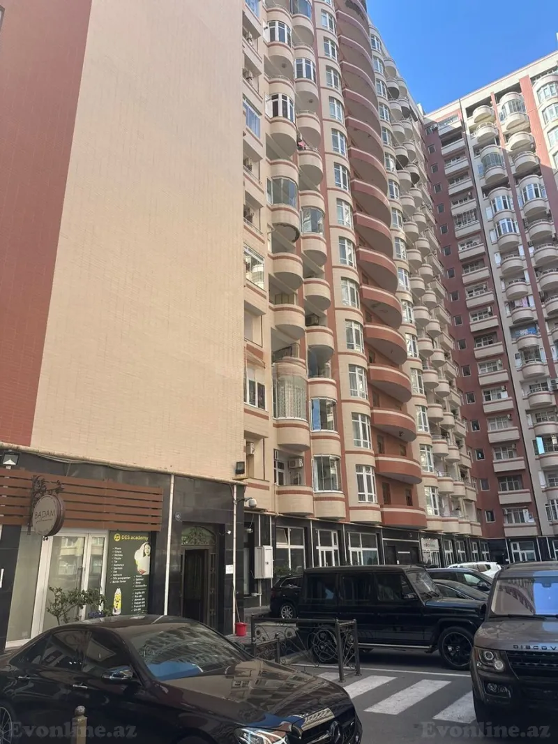 Satılır 3 otaqlı Mənzil Yeni tikili 137 m² Badamdar - şəkil 2