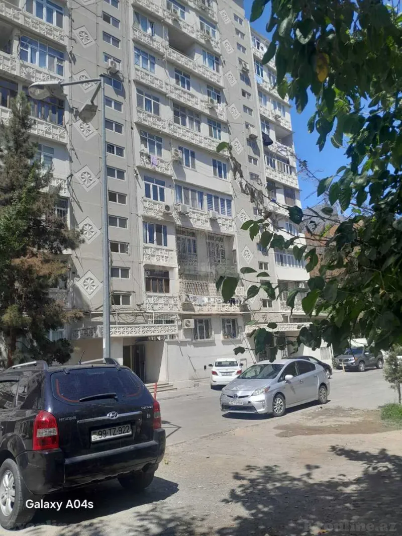 4 otaqlı Mənzil 110 m² Azadlıq prospekti m. Satılır