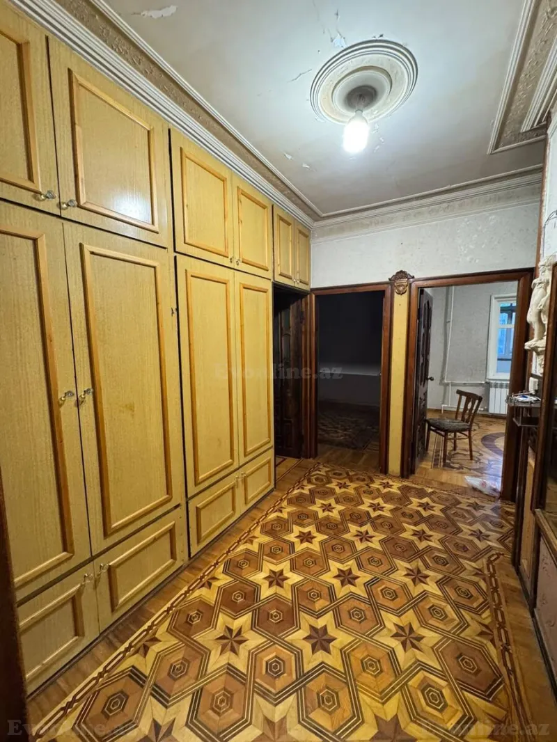 Satılır 4 otaqlı Mənzil Köhnə tikili 110 m² Azadlıq prospekti m. - şəkil 7