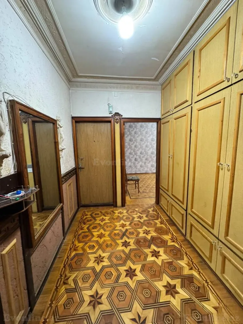 Satılır 4 otaqlı Mənzil Köhnə tikili 110 m² Azadlıq prospekti m. - şəkil 10