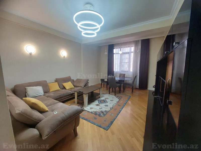 2 otaqlı Mənzil 70 m² 28 May m. Kirayə verilir