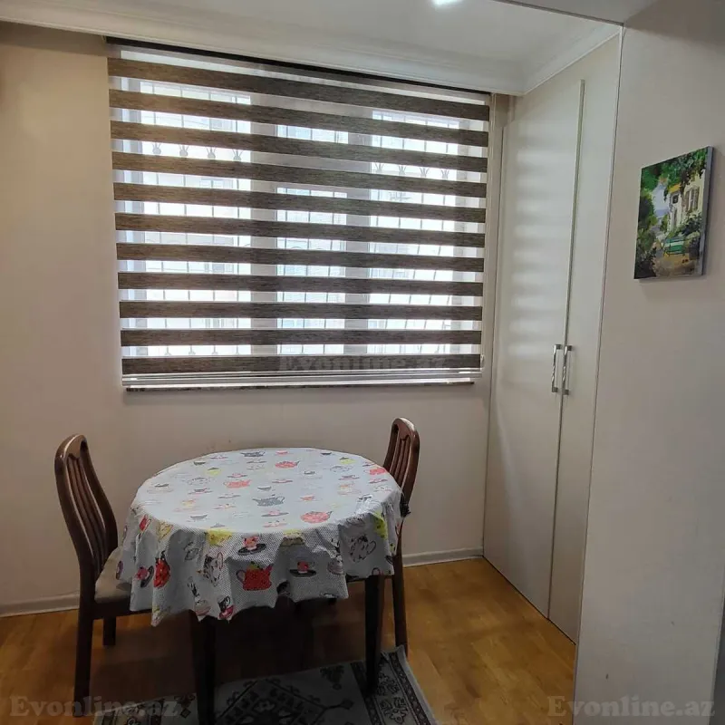Satılır 3 otaqlı Mənzil Köhnə tikili 110 m² İnşaatçılar m. - şəkil 4