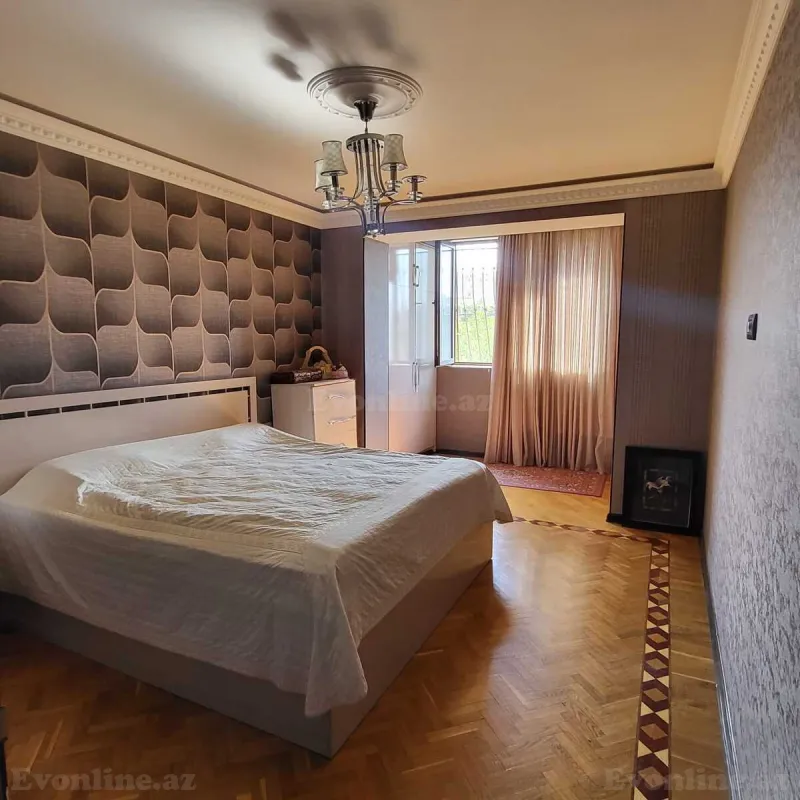 Satılır 3 otaqlı Mənzil Köhnə tikili 110 m² İnşaatçılar m. - şəkil 5