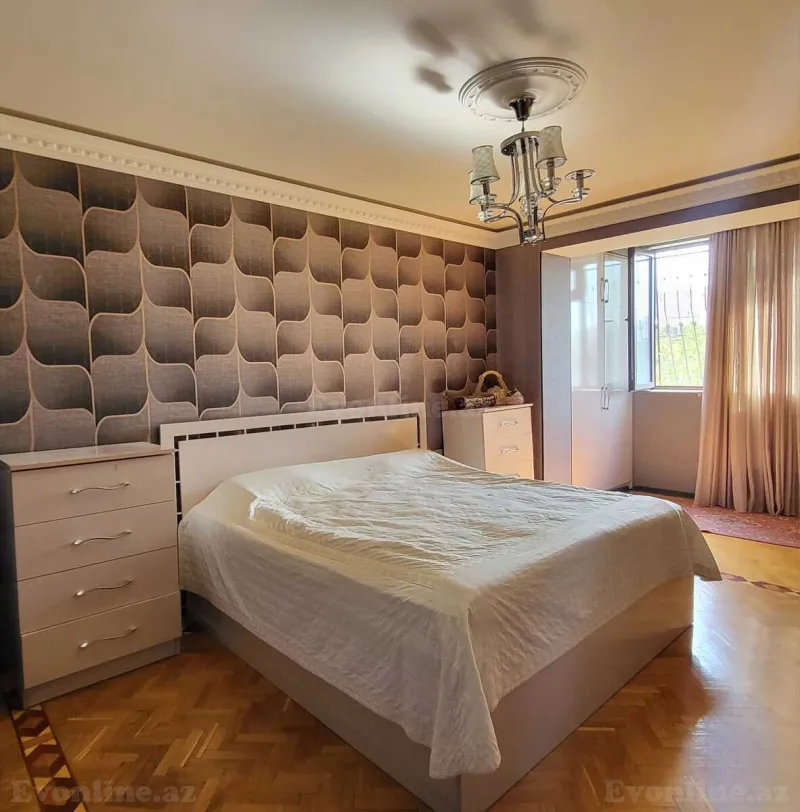 Satılır 3 otaqlı Mənzil Köhnə tikili 110 m² İnşaatçılar m. - şəkil 6