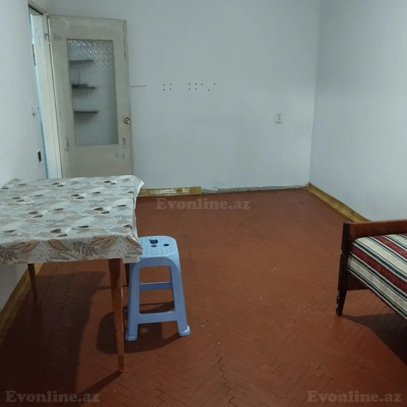 Kirayə verilir 1 otaqlı Mənzil Köhnə tikili 35 m² Yasamal - şəkil 2