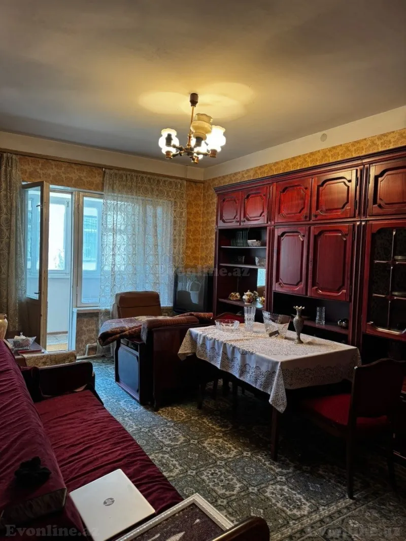 Satılır 4 otaqlı Mənzil Köhnə tikili 105 m² Gənclik m. - şəkil 2