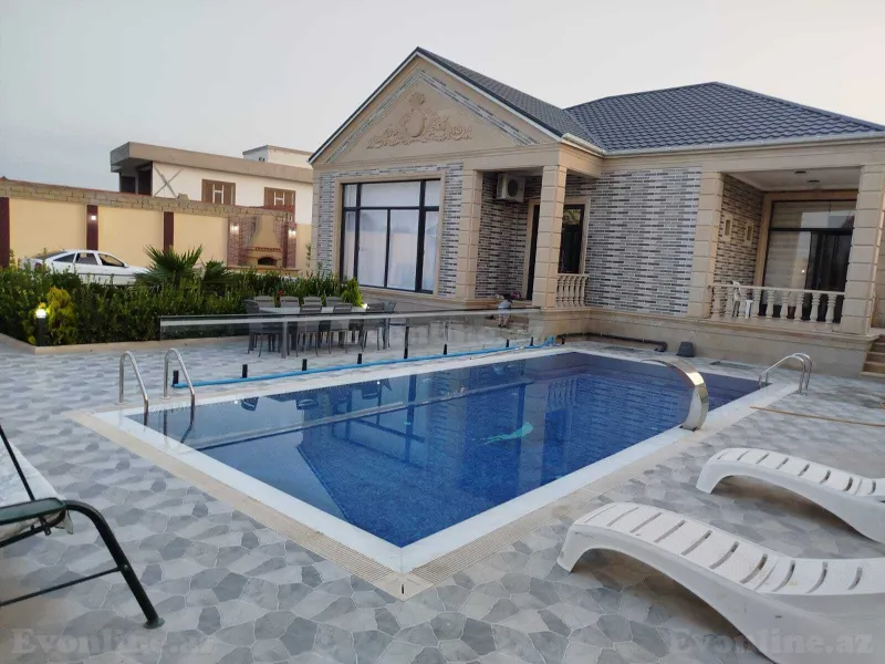 4 otaqlı Həyət evi 200 m² Novxanı Satılır