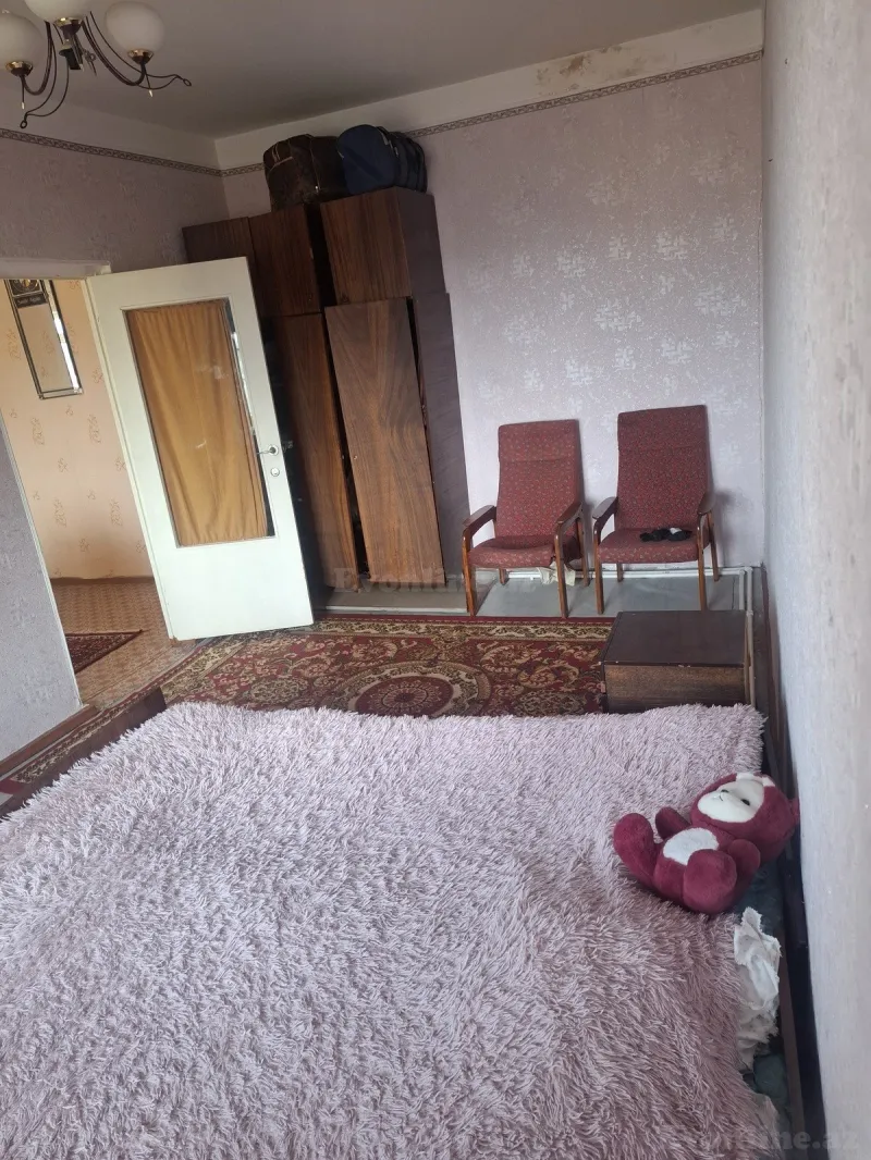 Kirayə verilir 4 otaqlı Mənzil Köhnə tikili 64 m² Xalqlar Dostluğu m.