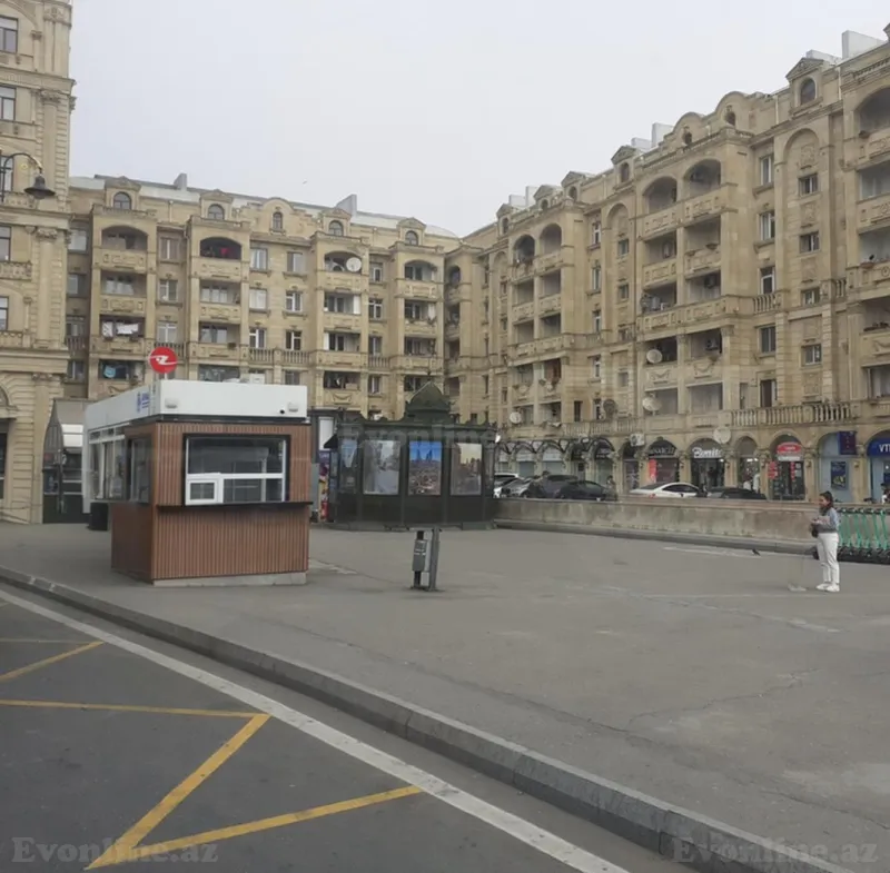 Kirayə verilir 3 otaqlı Mənzil Köhnə tikili 65 m² Atatürk pr.