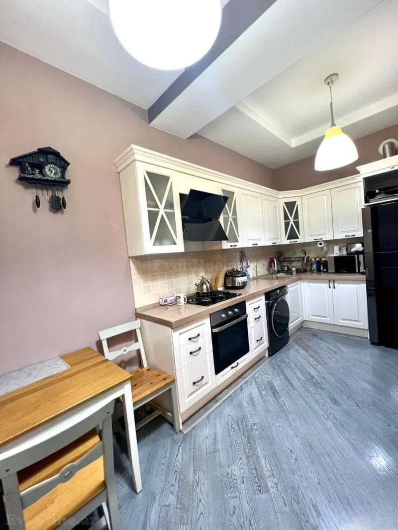 Kirayə verilir 3 otaqlı Mənzil Yeni tikili 110 m² İnşaatçılar m. - şəkil 3