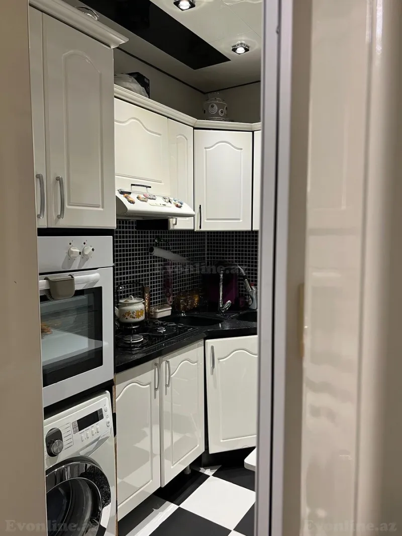 Satılır 3 otaqlı Mənzil Köhnə tikili 70 m² Memar Əcəmi m. - şəkil 8