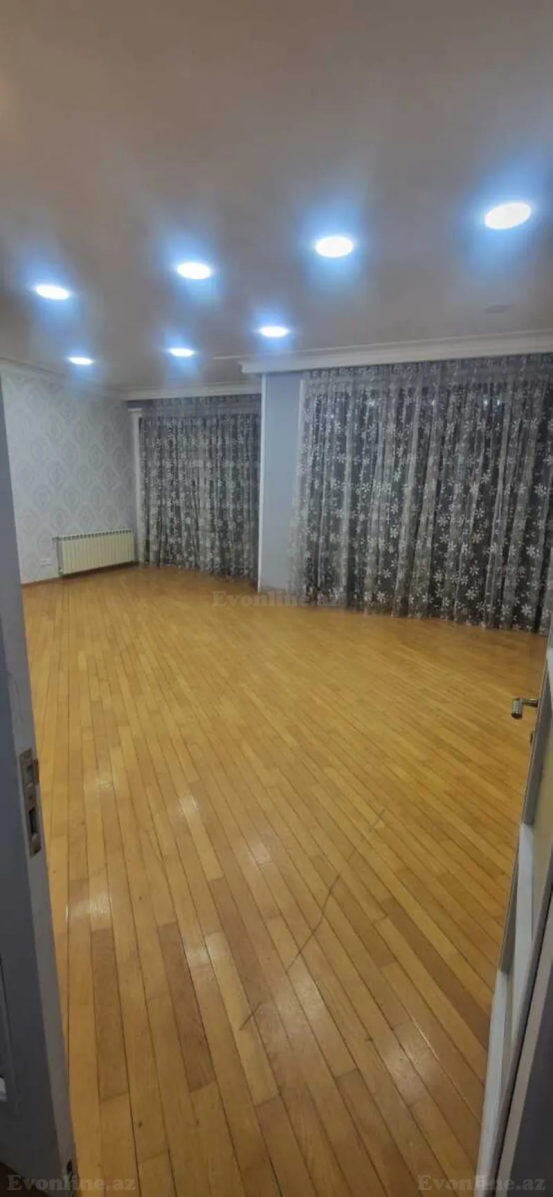 Satılır 3 otaqlı Mənzil Yeni tikili 136 m² 28 May m. - şəkil 4