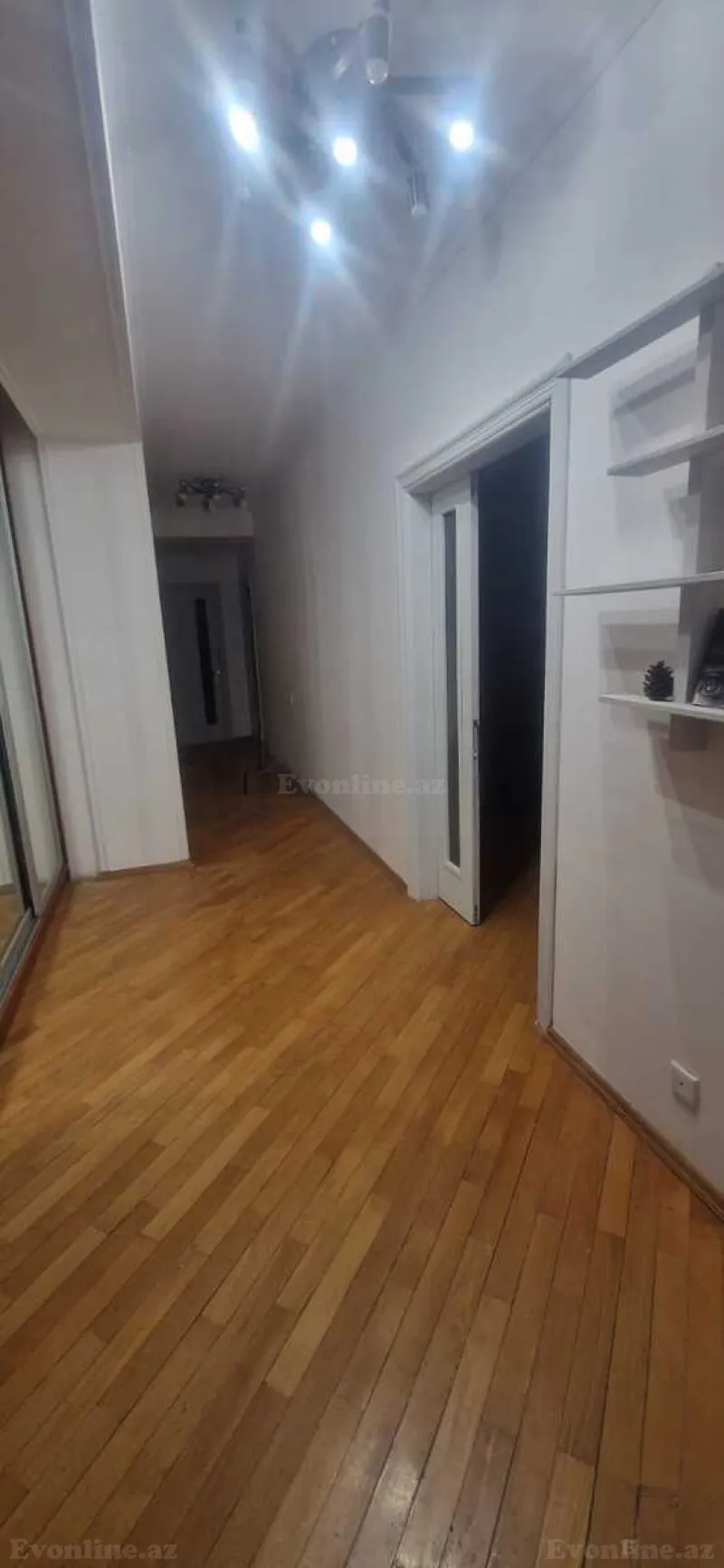 Satılır 3 otaqlı Mənzil Yeni tikili 136 m² 28 May m. - şəkil 8