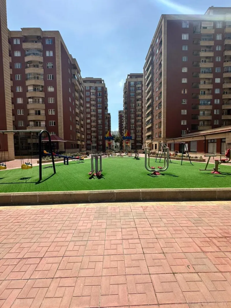3 otaqlı Mənzil 140 m² Nizami m. Kirayə verilir