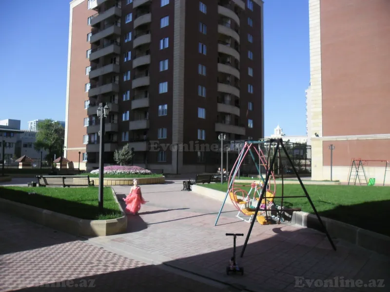 Kirayə verilir 3 otaqlı Mənzil Yeni tikili 140 m² Nizami m. - şəkil 2