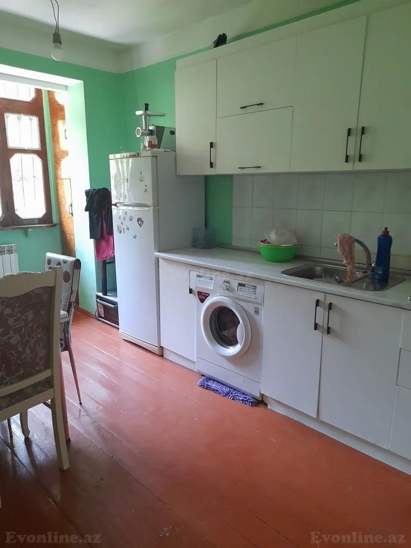 Satılır 2 otaqlı Mənzil Köhnə tikili 50.1 m² Xalqlar Dostluğu m. - şəkil 2