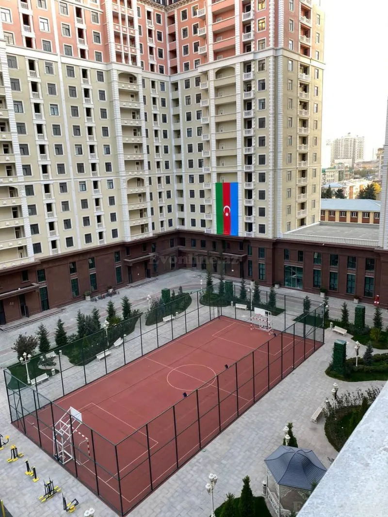 2 otaqlı Mənzil 68 m² Elmlər Akademiyası m. Satılır