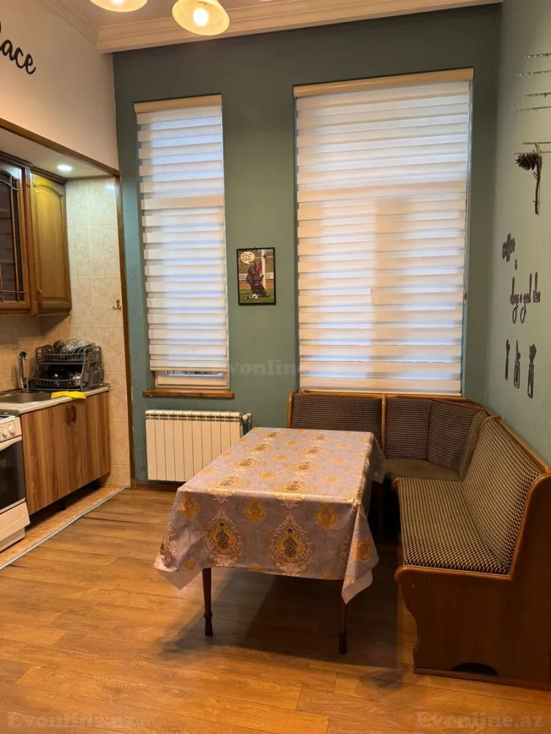 Kirayə verilir 3 otaqlı Mənzil Köhnə tikili 130 m² Səbail r. - şəkil 6