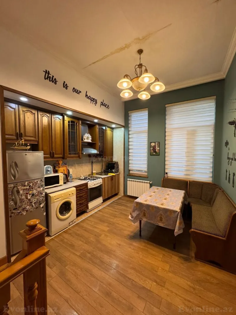 Kirayə verilir 3 otaqlı Mənzil Köhnə tikili 130 m² Səbail r. - şəkil 8